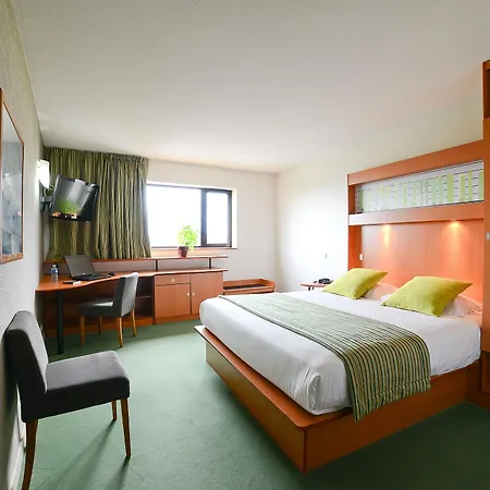 Porte Sud De Geneve ホテル 4*