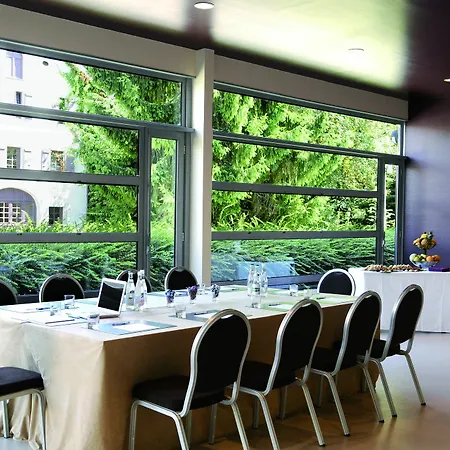 Porte Sud De Geneve ホテル 4*