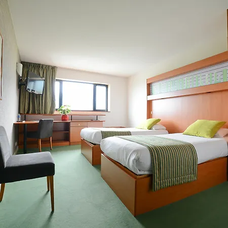 ホテル Porte Sud De Geneve 4*